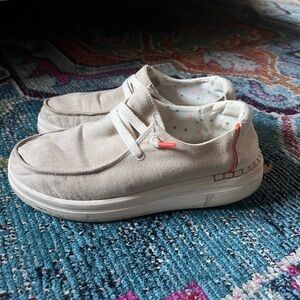 Platform HeyDude women’s shoes size 7